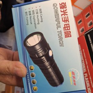 f4a56d6e-8dba-4512-a318-4a079f28825b چراغ قوه دستی قدرتمند Powerful Torch